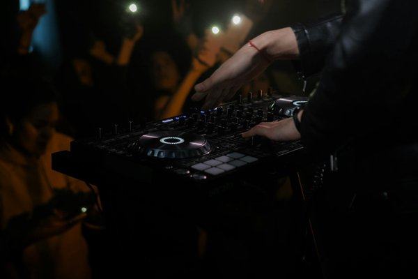 Comment planifier une lune de miel romantique sans se ruiner ?